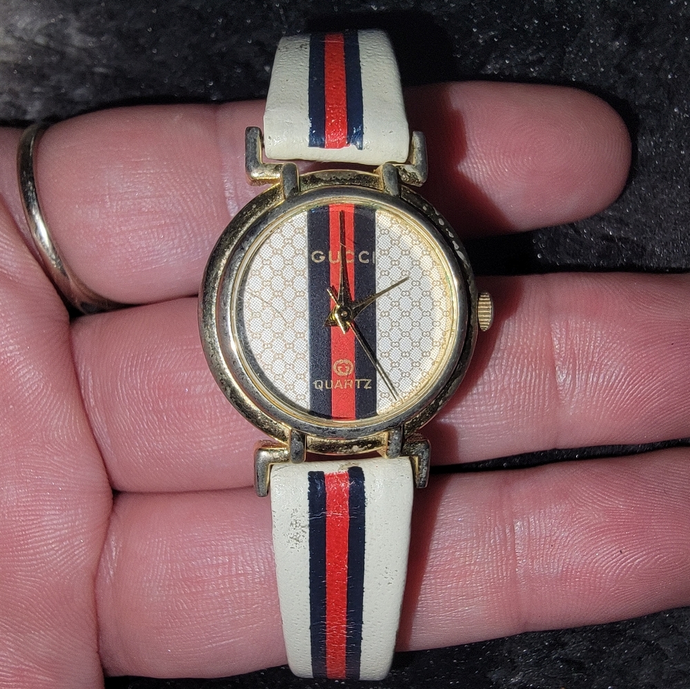 Vintage gucci watch - Picture 1 of 4